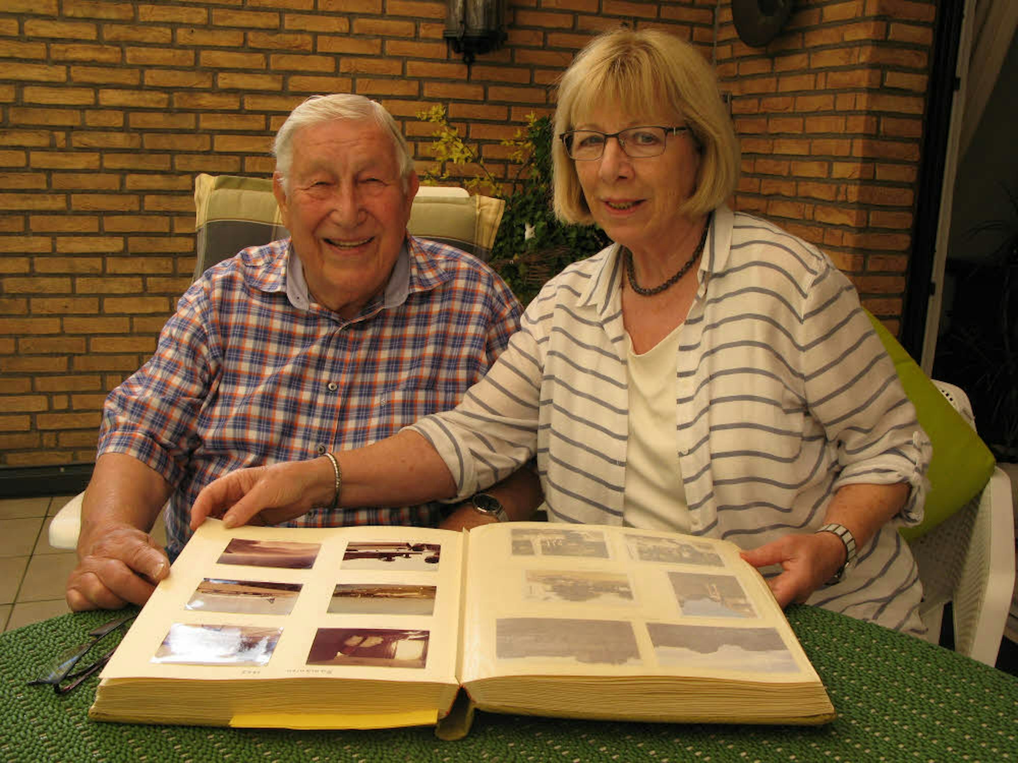 Gern erinnern sich Peter und Norgard Goergen aus Spich an ihre Reise nach Griechenland vor 52 Jahren. Ein Bekannter vermittelte sie an eine private Unterkunft.