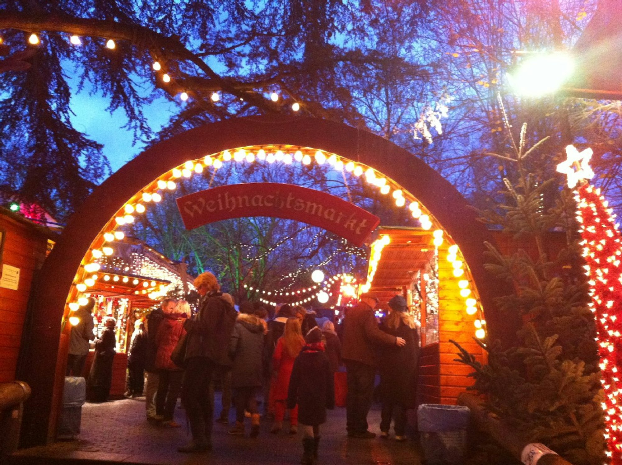 Viele kreative Geschenkideen bekommt man auf den Weihnachtsmarkt am Stadtgarten.