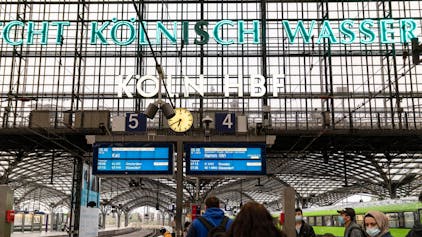Köln Hauptbahnhof Streik ROLL