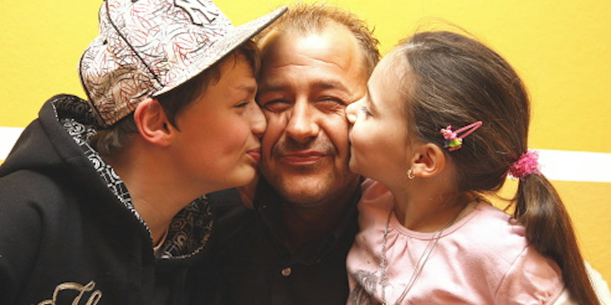 Nüchtern ist er ein liebevoller Vater: Willi Herren mit Sohn Stefano und Tochter Alessia.