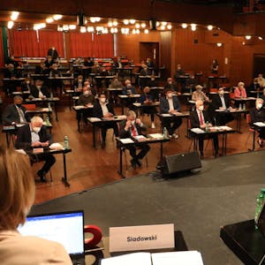 Zu viele Männer gewählt: CDU-Kreisparteichef Uwe Pakendorf sprach das Thema beim Kreisparteitag im Bergischen Löwen an und nahm es als „Hausaufgabe“ mit.
