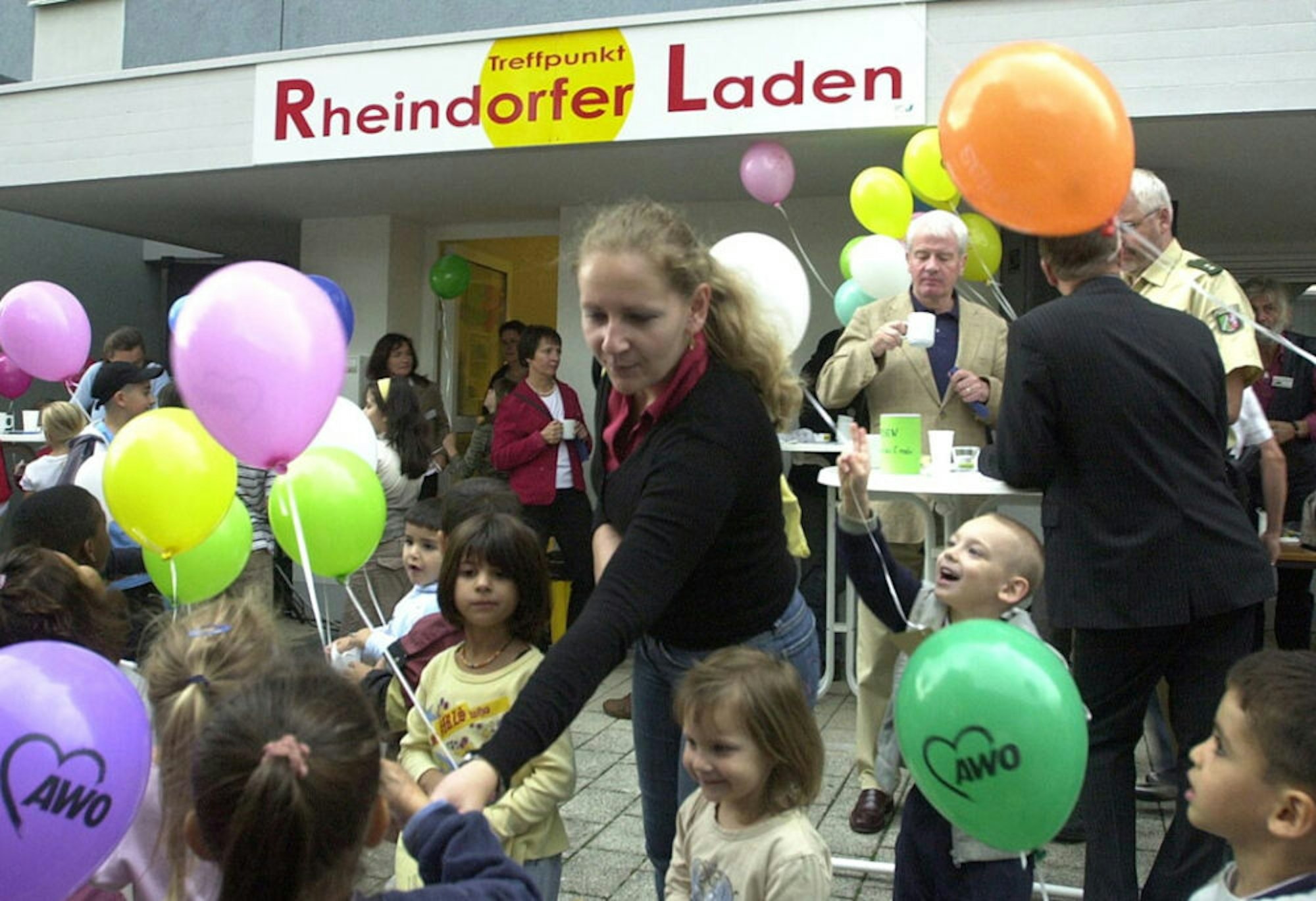 Im Sommer 2006 wurde der Rheindorfer Laden eröffnet.