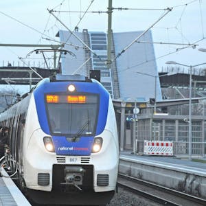 Die Regionalbahn zwischen Opladen und Köln sollte künftig im 20-Minuten-Takt und mit drei Wagenteilen verkehren, fordert Opladen Plus. 