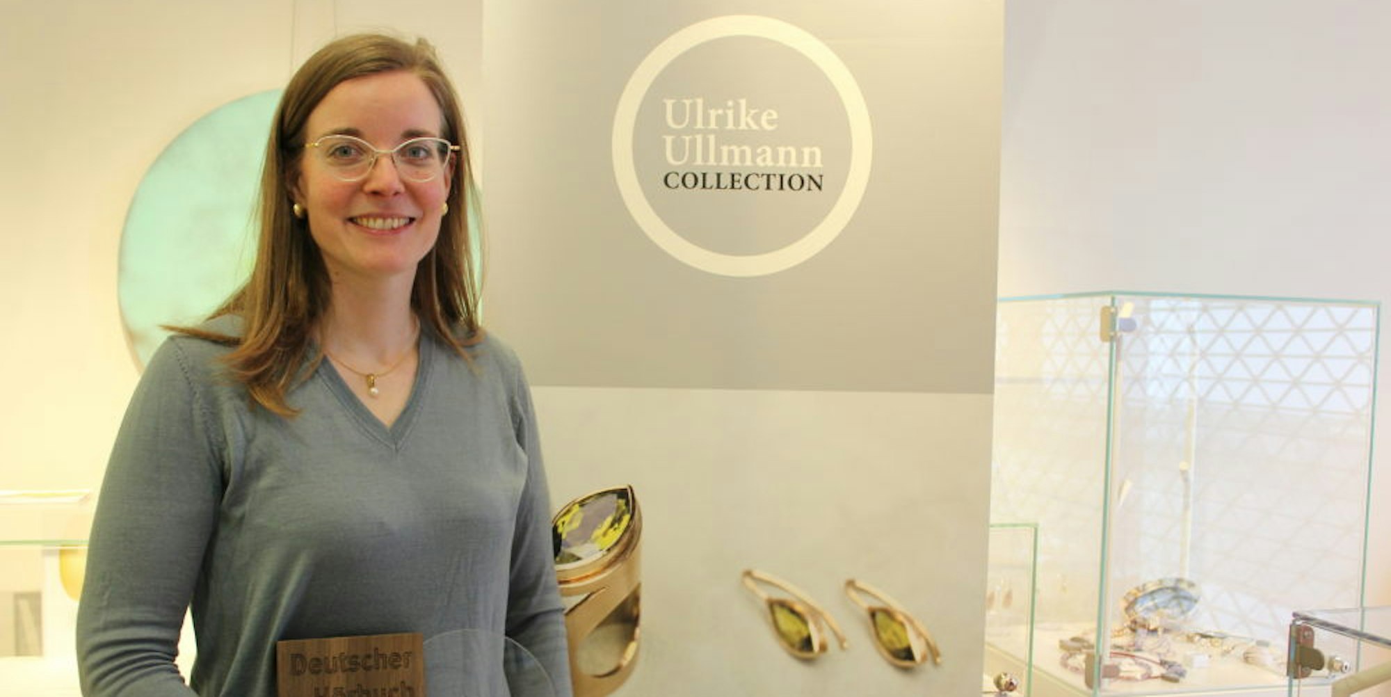 Ulrike Ullmann hat die Trophäe für den Deutschen Hörbuchpreis entworfen.