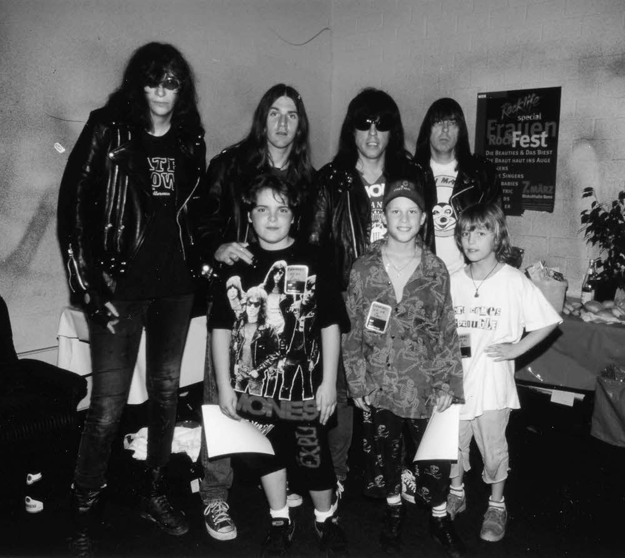 Dem Vater sei Dank – die Söhne Severin, Robin und ein Freund treffen die Punk-Legenden der Ramones.
