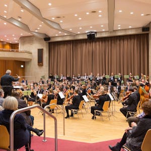 Über 100 Musiker aus ganz NRW spielten im Jungen Orchester NRW das Neujahrskonzert im Kulturzentrum.
