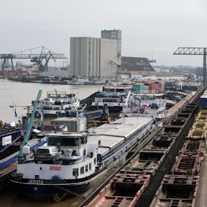 Der Niehler Hafen – bald Partner von Duisburg?