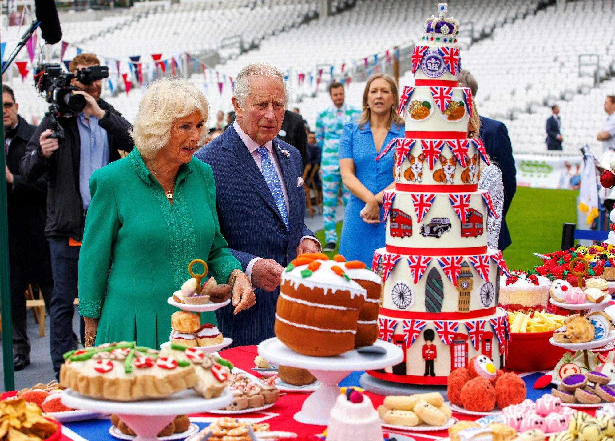 Jubilee Lunch Charles Camilla