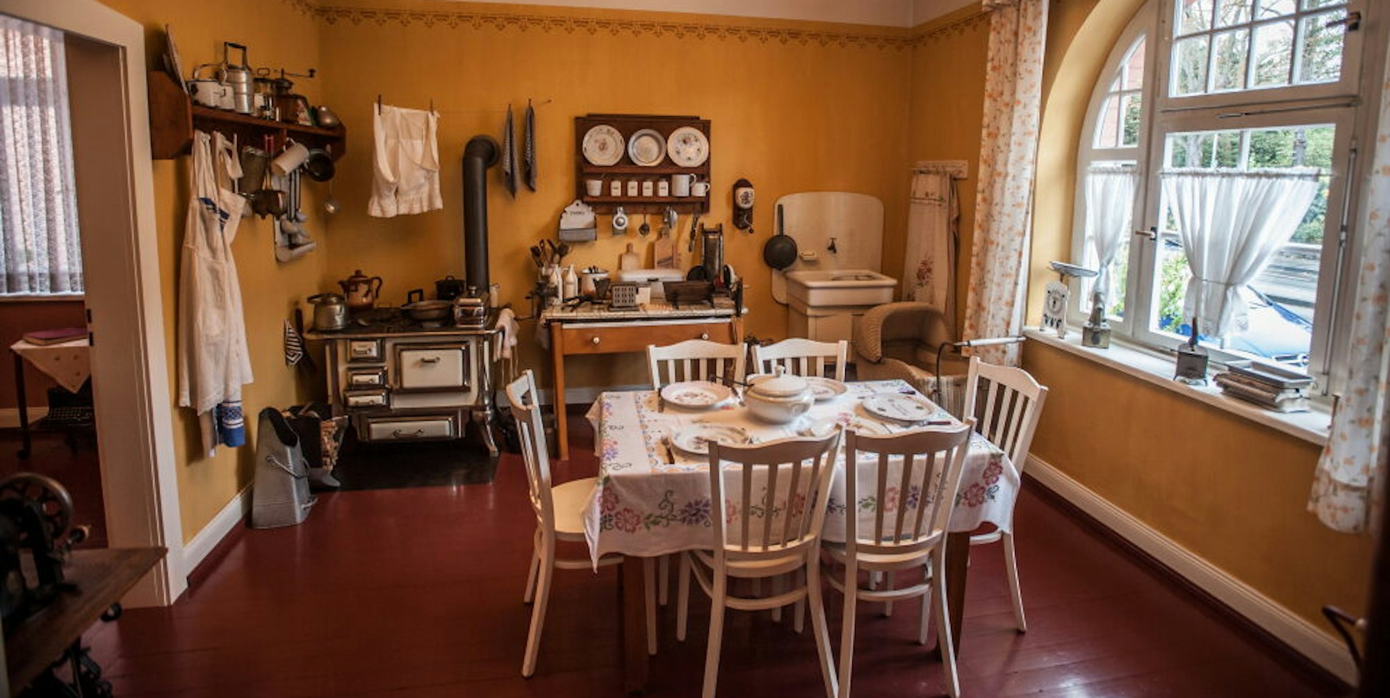 Die Küche des Koloniemuseums ist eine Momentaufnahme, wie es zu Urgroßmutters Zeiten ausgeschaut haben könnte.