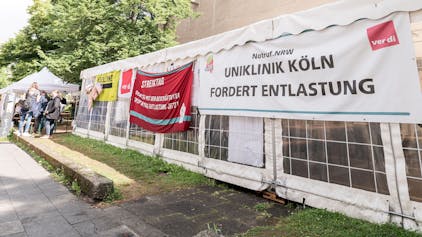 Die Streiks an Unikliniken, hier am 27. Mai in Köln, sollen bald der Vergangenheit angehören.