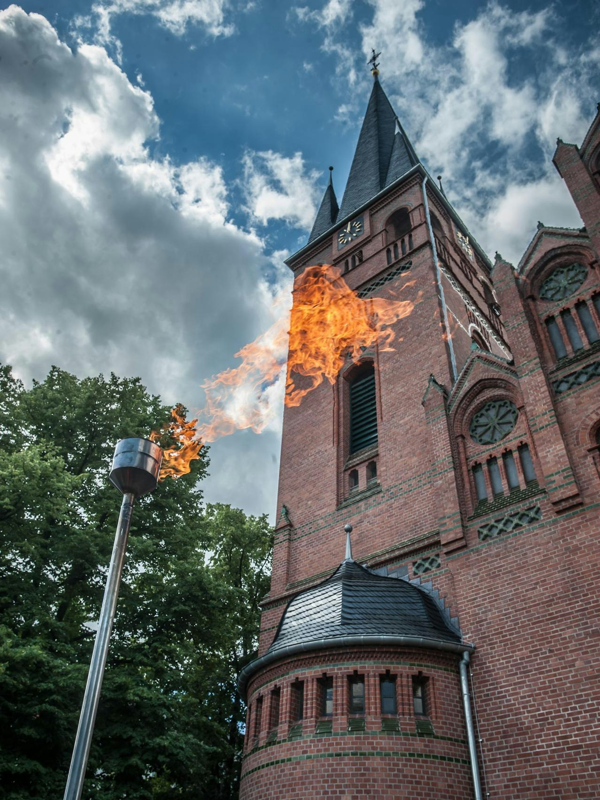 Feuer Christuskirche Leverkusen