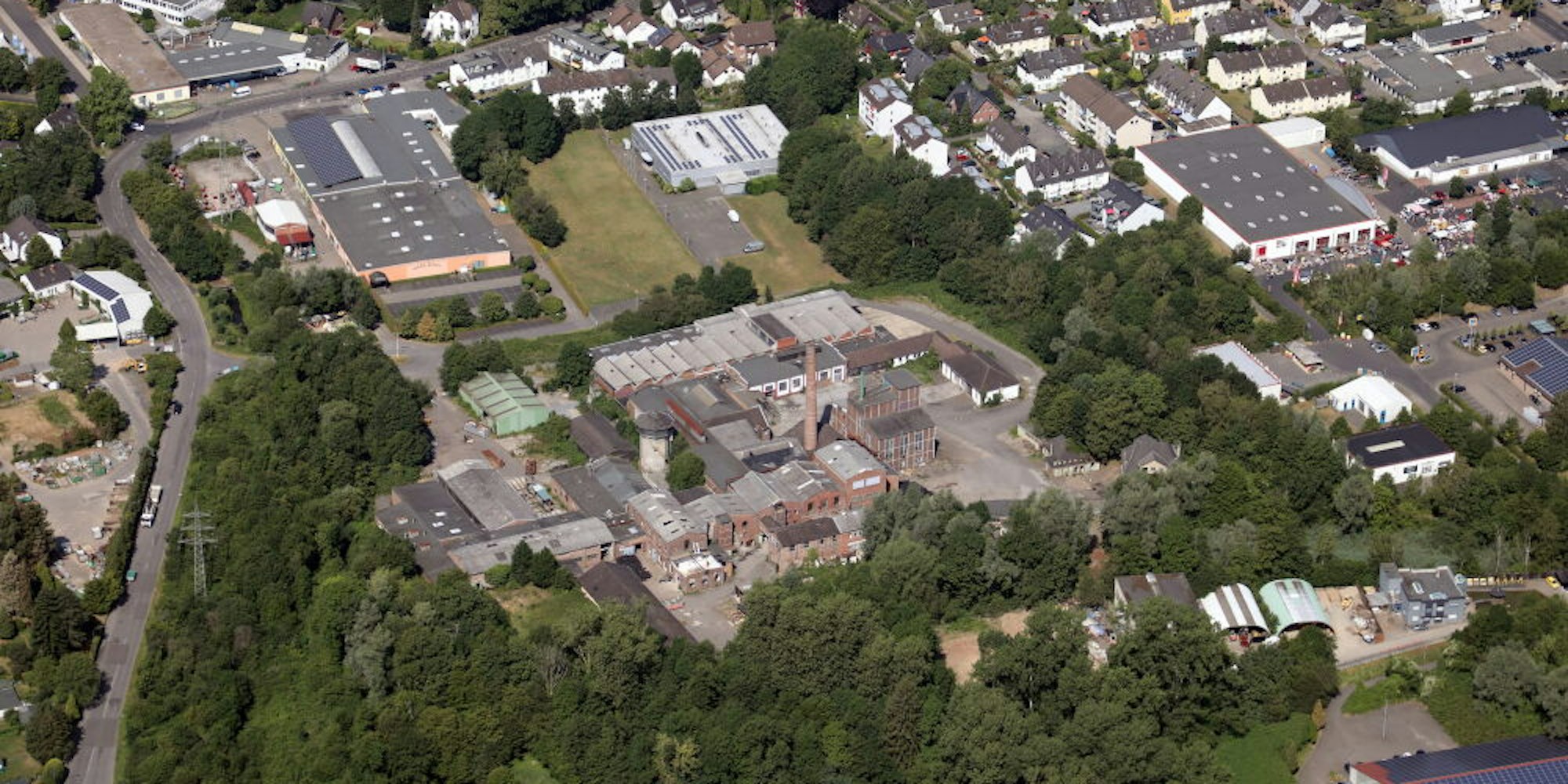 Das Gelände der früheren Papierfabrik Wachendorff/Kradepohlsmühle liegt im Bergisch Gladbacher Stadtteil Gronau zwischen der Mülheimer Straße und der Straße Am Dännekamp.
