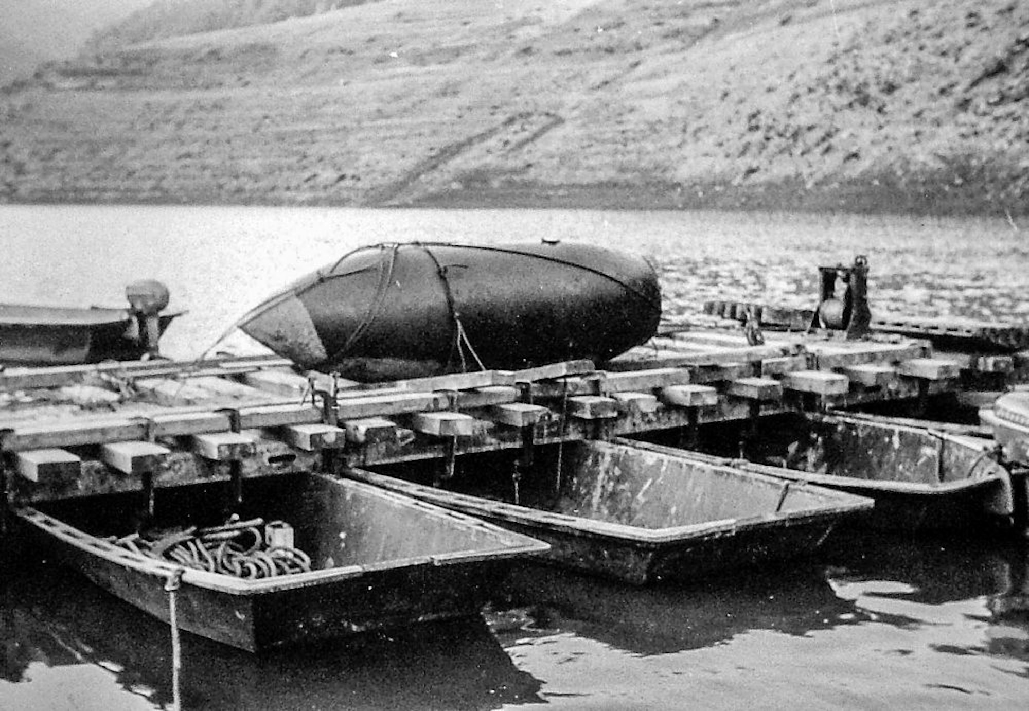 Tonnenschwere Bomben wie dieser „Tallboy“ von 5,4 Tonnen Gewicht wurden noch in den 1960er Jahren aus dem Urftsee geborgen.