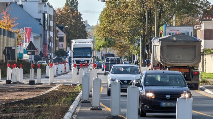 Ein Nadelöhr für den Verkehr ist die Ortsdurchfahrt Efferen. Dort soll die Luxemburger Straße noch vierspurig ausgebaut werden.
