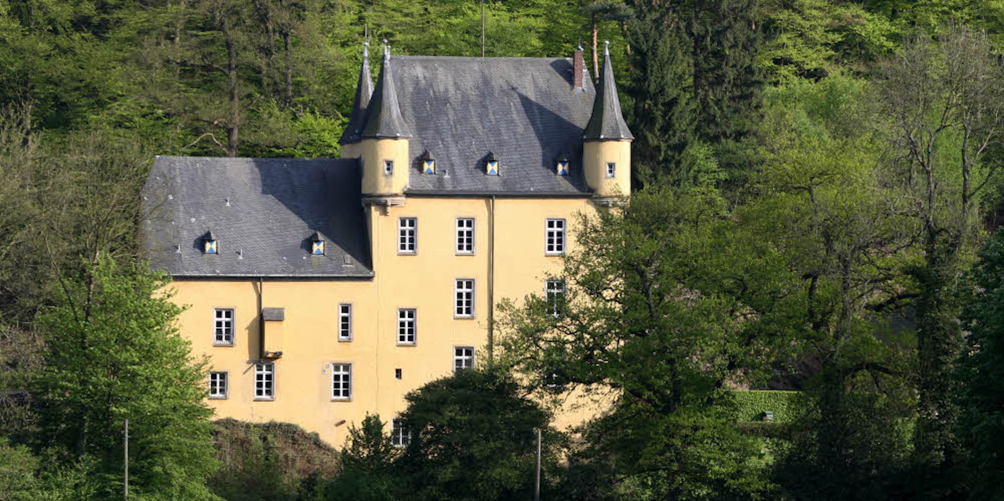 Schloss Strauweiler in Odenthal ist eine der Stationen der Leserwanderung.