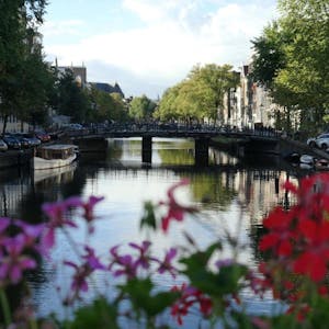 Gracht in Amsterdam (Symbolbild)