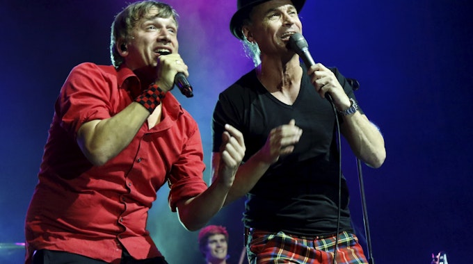 Bastian Campmann und Peter Brings singen