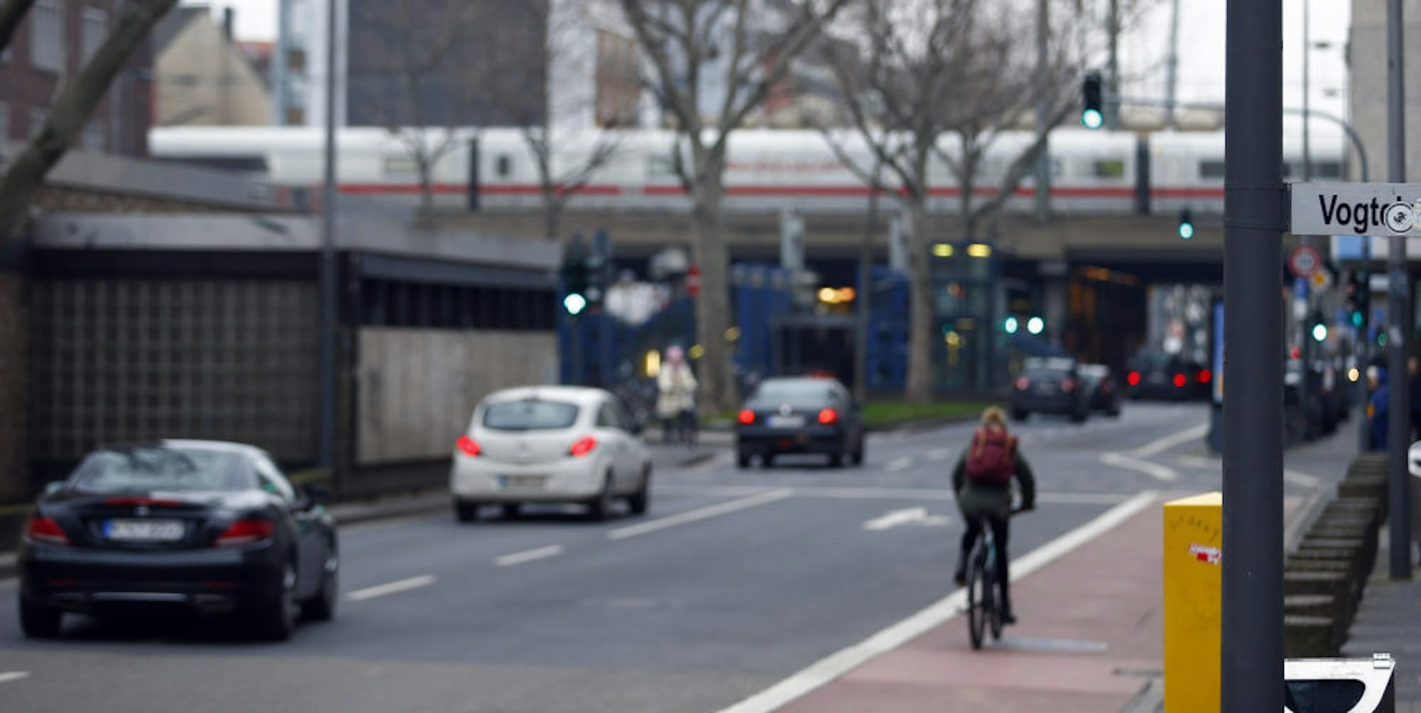 Auto oder Fahrrad? Köln will die Verkehrswende, doch der Umstieg ist langwierig.