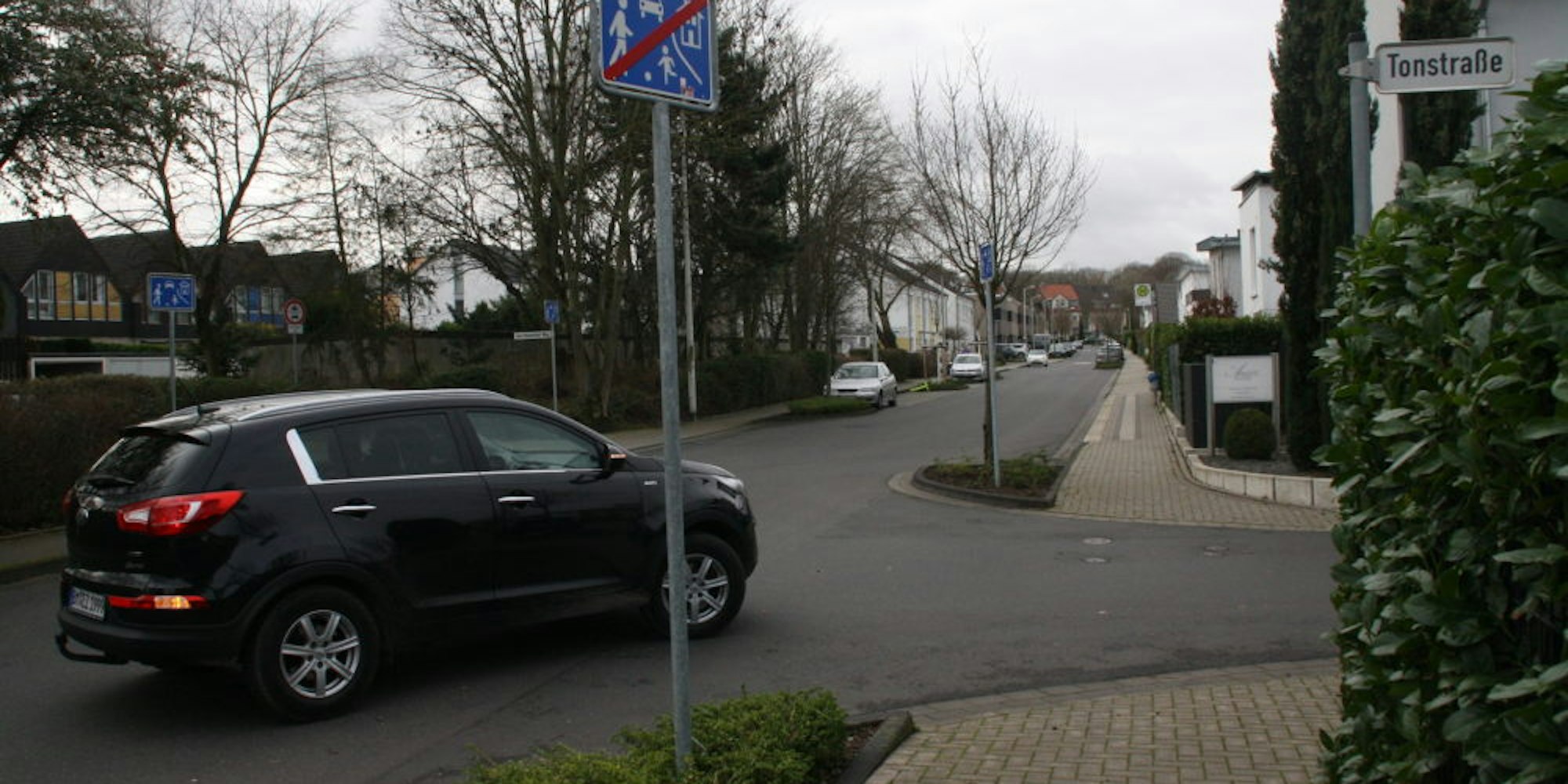 Die SPD hat vergeblich gefordert, an den Kreuzungen mit Spielstraßen die Vorfahrtsregel zu verdeutlichen.
