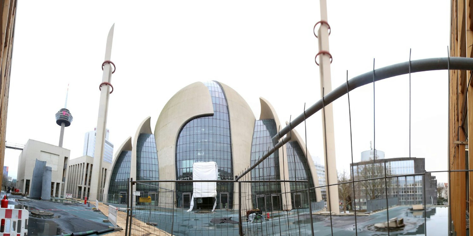 Die Moschee-Baustelle an der Venloer Straße in Köln