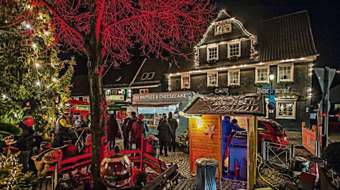 Unterm Weihnachtsbaum auf dem Marktplatz und in der Kirche wird der Witzheldener „Sternenzauber“ veranstaltet.