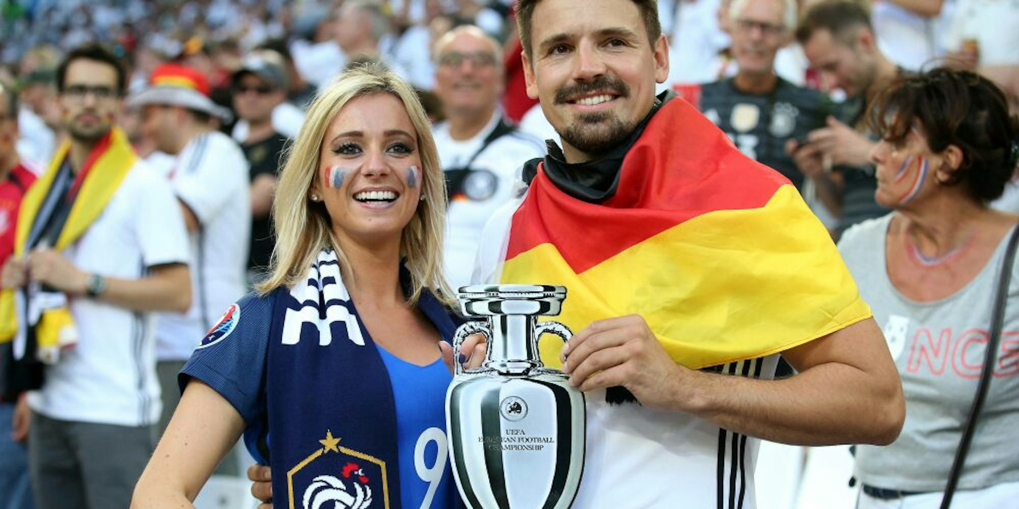 14000 Zuschauer werden dabei sein, wenn Deutschland gegen den Weltmeister aus Frankreich in die Europameisterschaft startet.