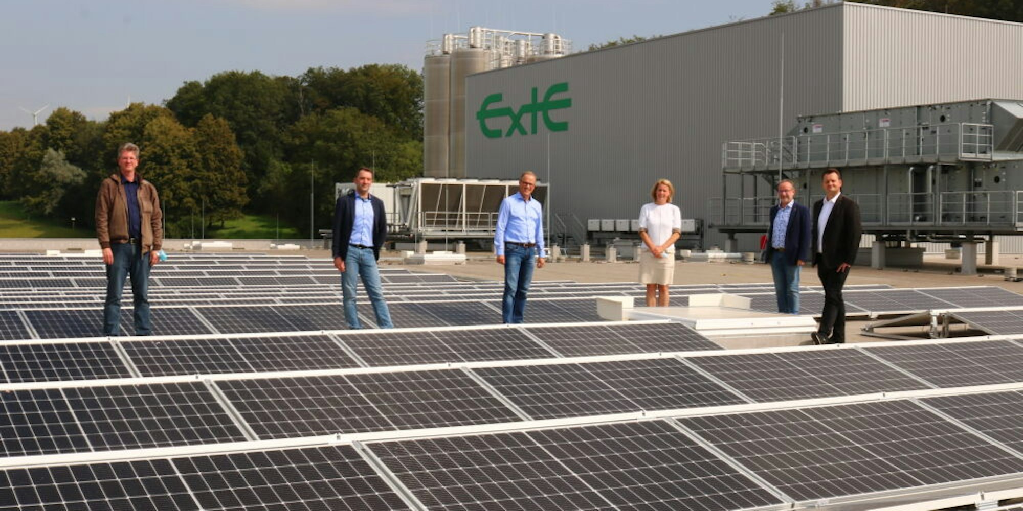 Einweihung der Photovoltaikanlage auf der Dach der Firma Exte.
