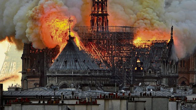 Am 15. April 2019 brannte die Kathedrale.