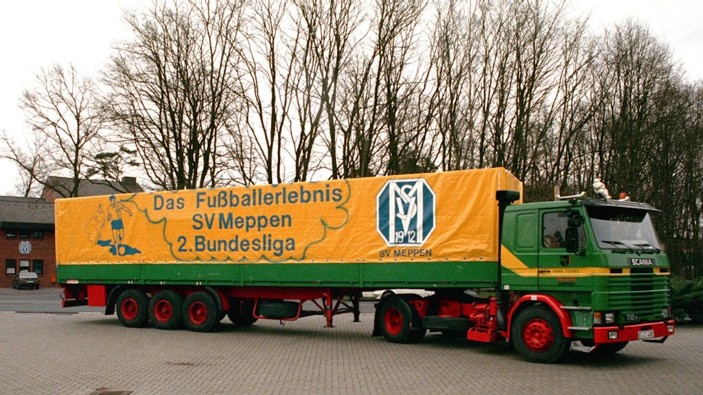Dieser Truck der Spedition Többe aus Meppen stand damals vor dem Schumacher-Haus in Hürth.