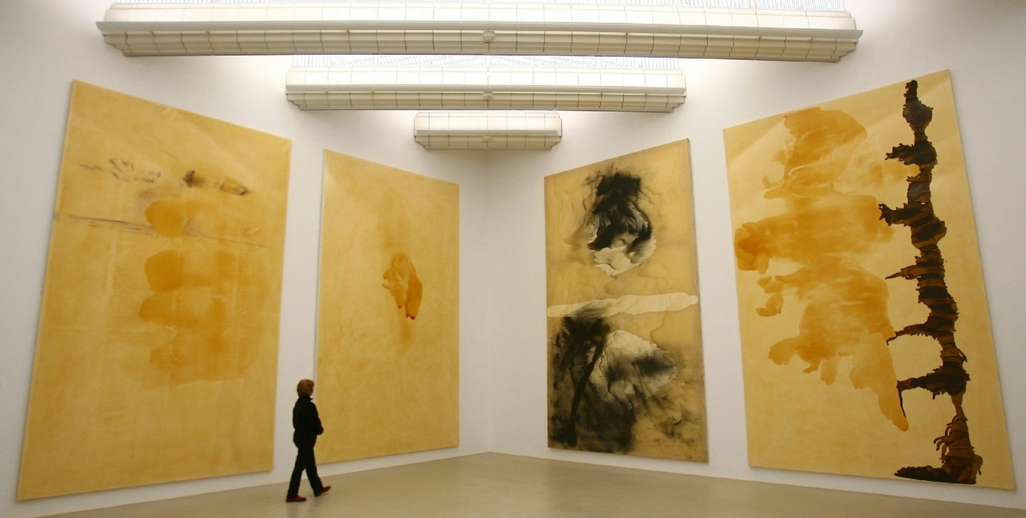 Im Museum Abteiberg In Mönchengladbach können Besucher Werke von Joseph Beuys, Andy Warhol und Sigmar Polke (Bild) bestaunen.