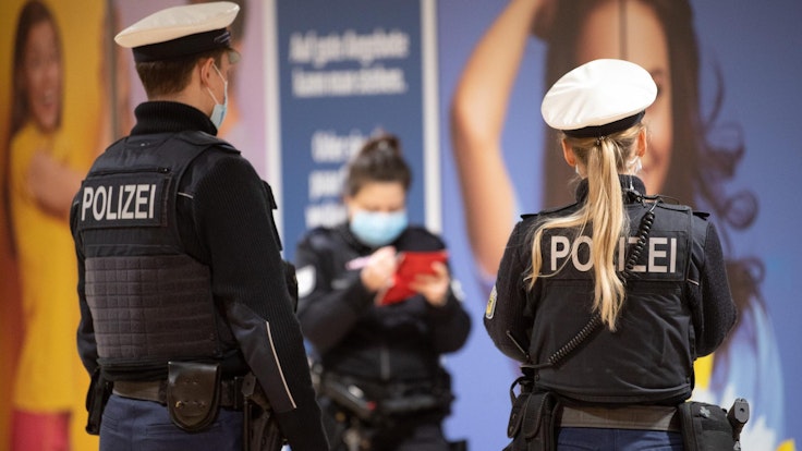 Bundespolizisten im Einsatz im Hauptbahnhof.