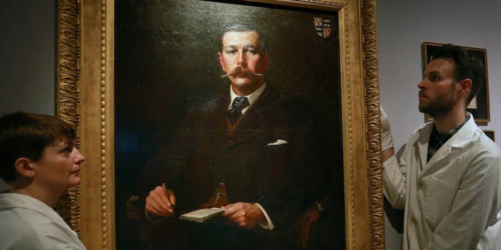 Das ehrwürdige Museum of London widmete im Herbst 2014 dem Bestsellerautor und Vater von Sherlock Holmes, Sir Arthur Conan Doyle, eine Sonderausstellung (hier ein Porträt). (Foto: dpa)