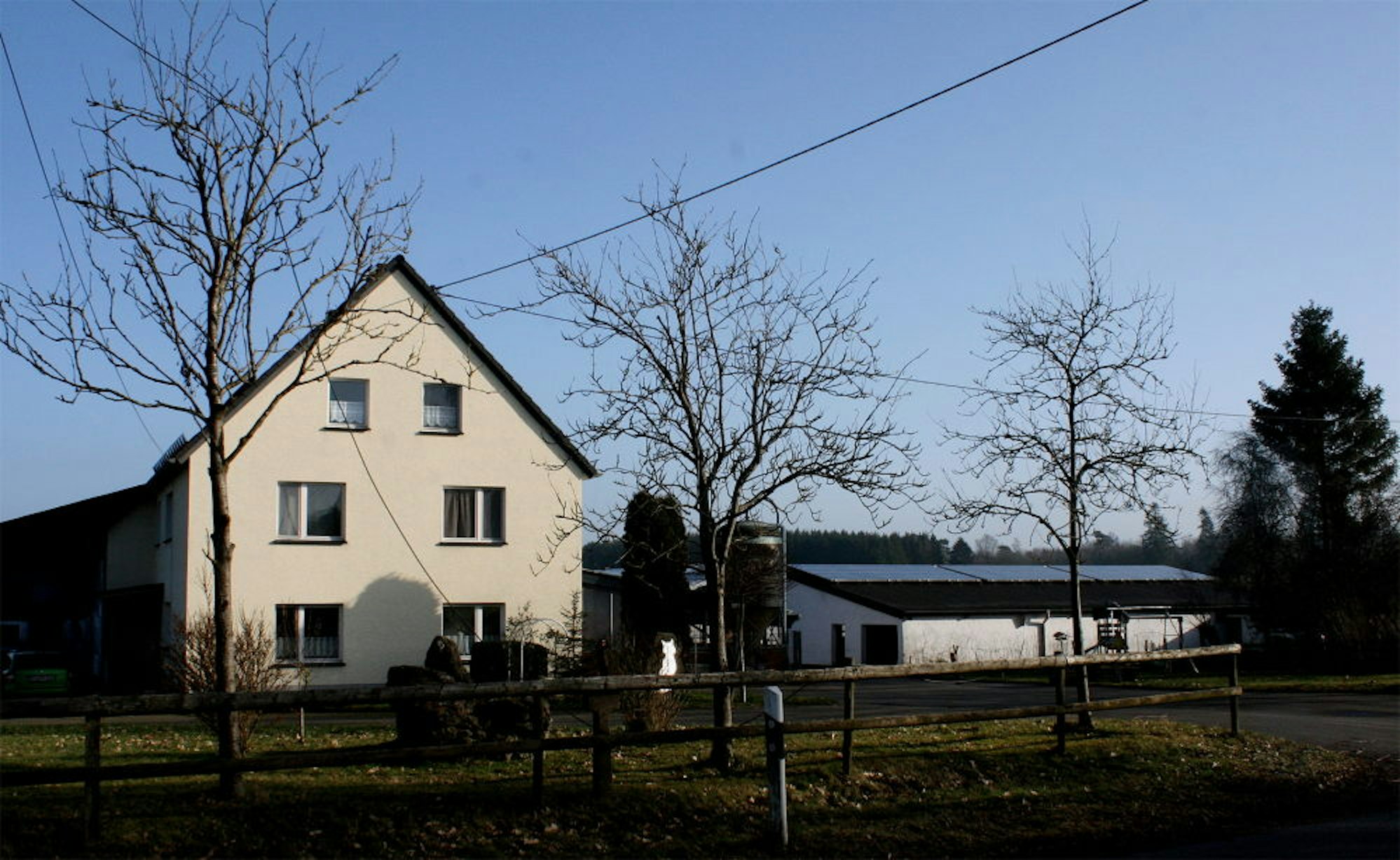 Auf dem Hof der Familie van Kann oberhalb von Dahlem wird der kreisweit erste Bauernhofkindergarten entstehen.