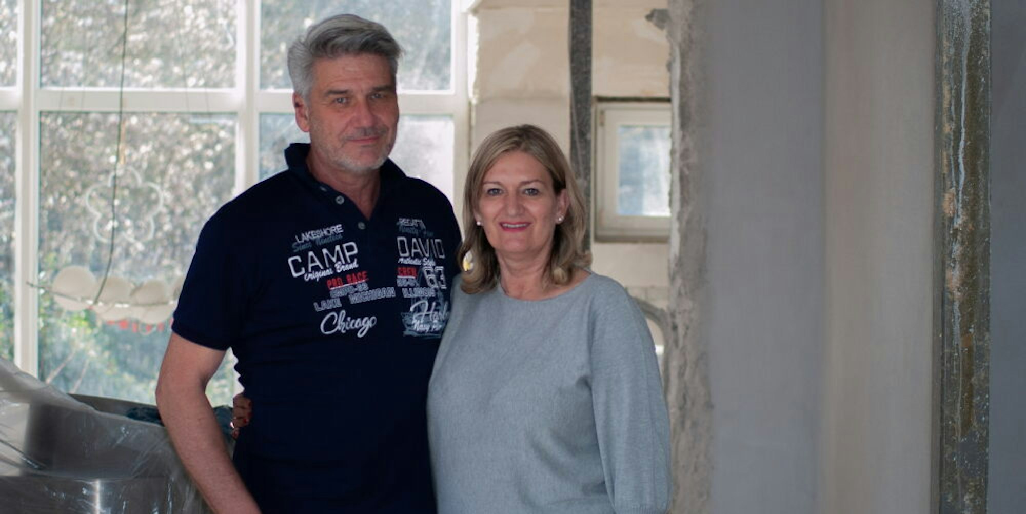 In ihrem Haus in Roitzheim können Gabriele und Udo Jansen seit der Flut nicht mehr wohnen.