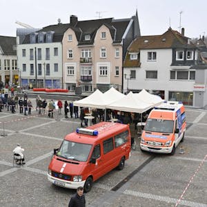 Auf dem Bismarckplatz in Gummersbach wurden am Impfmobil bislang die meisten Impfungen an einem Tag verabreicht. Die Nachfrage ist aber auch anderswo enorm gestiegen.