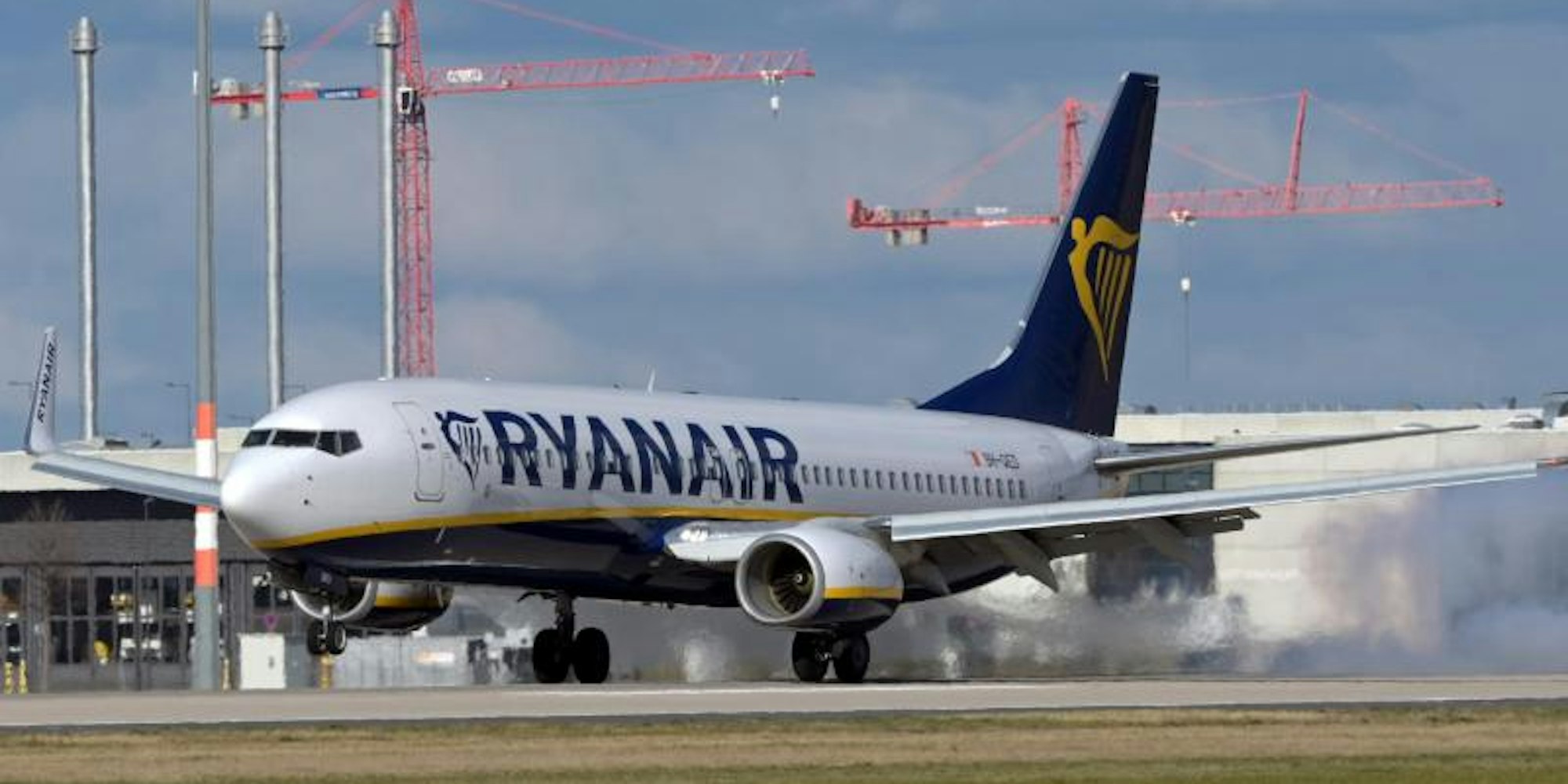Ryanair ist mit mehreren Klagen gegen Corona-Hilfen für Konkurrenten vor das Europäische Gericht gezogen.