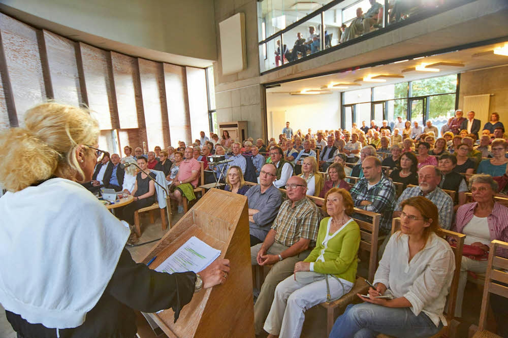 Das Interesse der Zündorfer war groß. Viele Bürger kamen zur Informationsveranstaltung in die Pauluskirche.