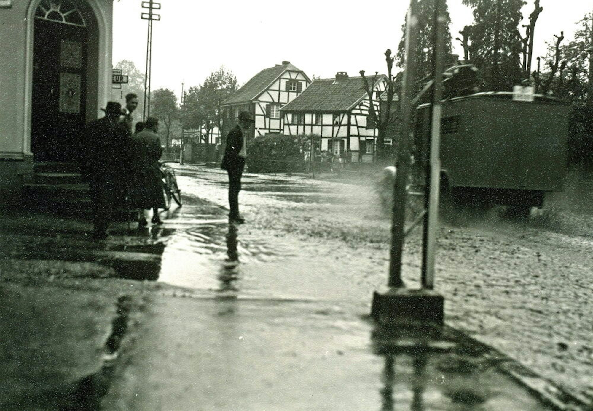 Die Dhünn überschwemmte schon in den 1920er Jahren Schlebusch.