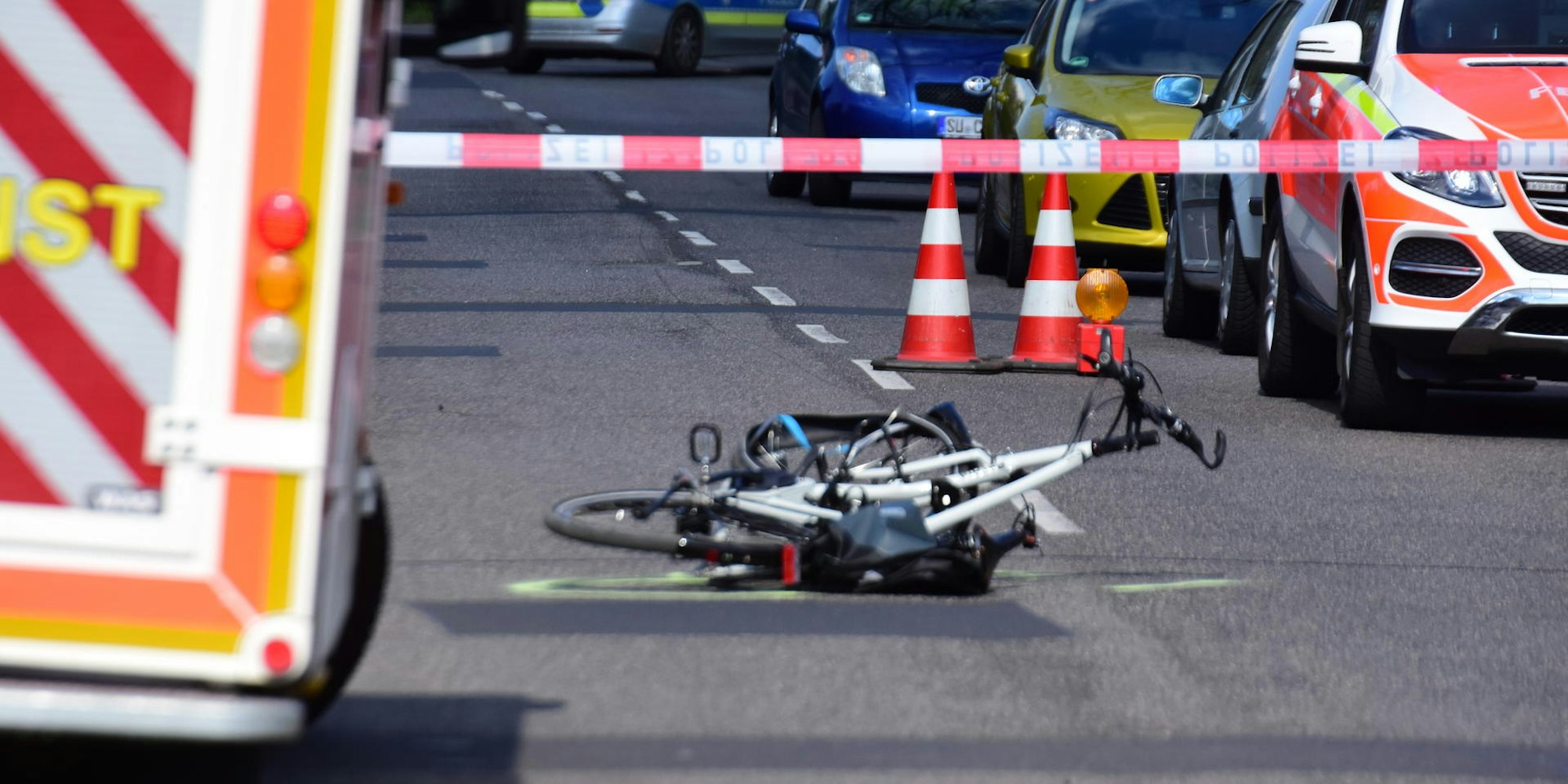 Unfall Troisdorf Fahrrad auf straße