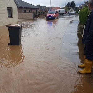 Zu heftigen Überschwemmungen kam es am Freitagnachmittag in Kirchtroisdorf.