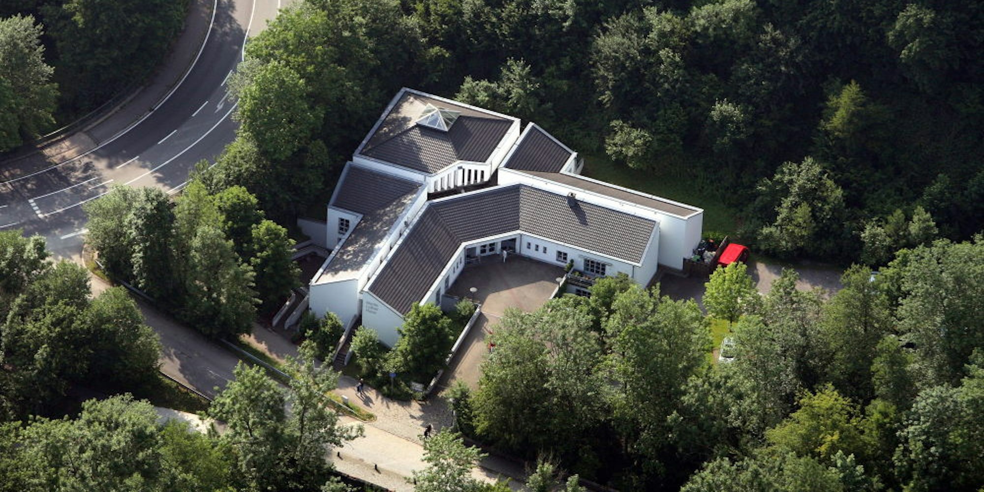 Im kommenden Frühjahr sollen hier wieder Kinder betreut werden: Blick von oben auf das Martin-Luther-Haus.