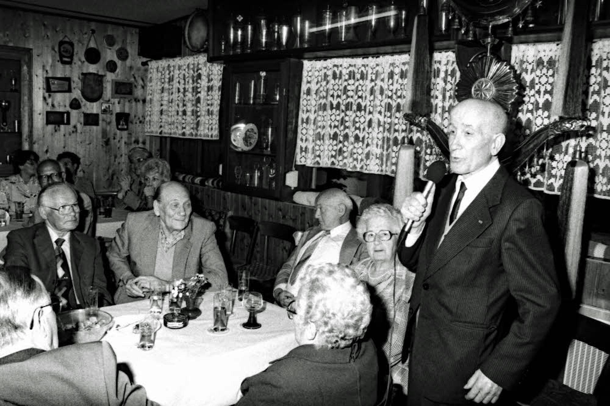 Firmengründer Heinrich Schnitzler im Jahr 1987 auf der Feier seines 80. Geburtstages.