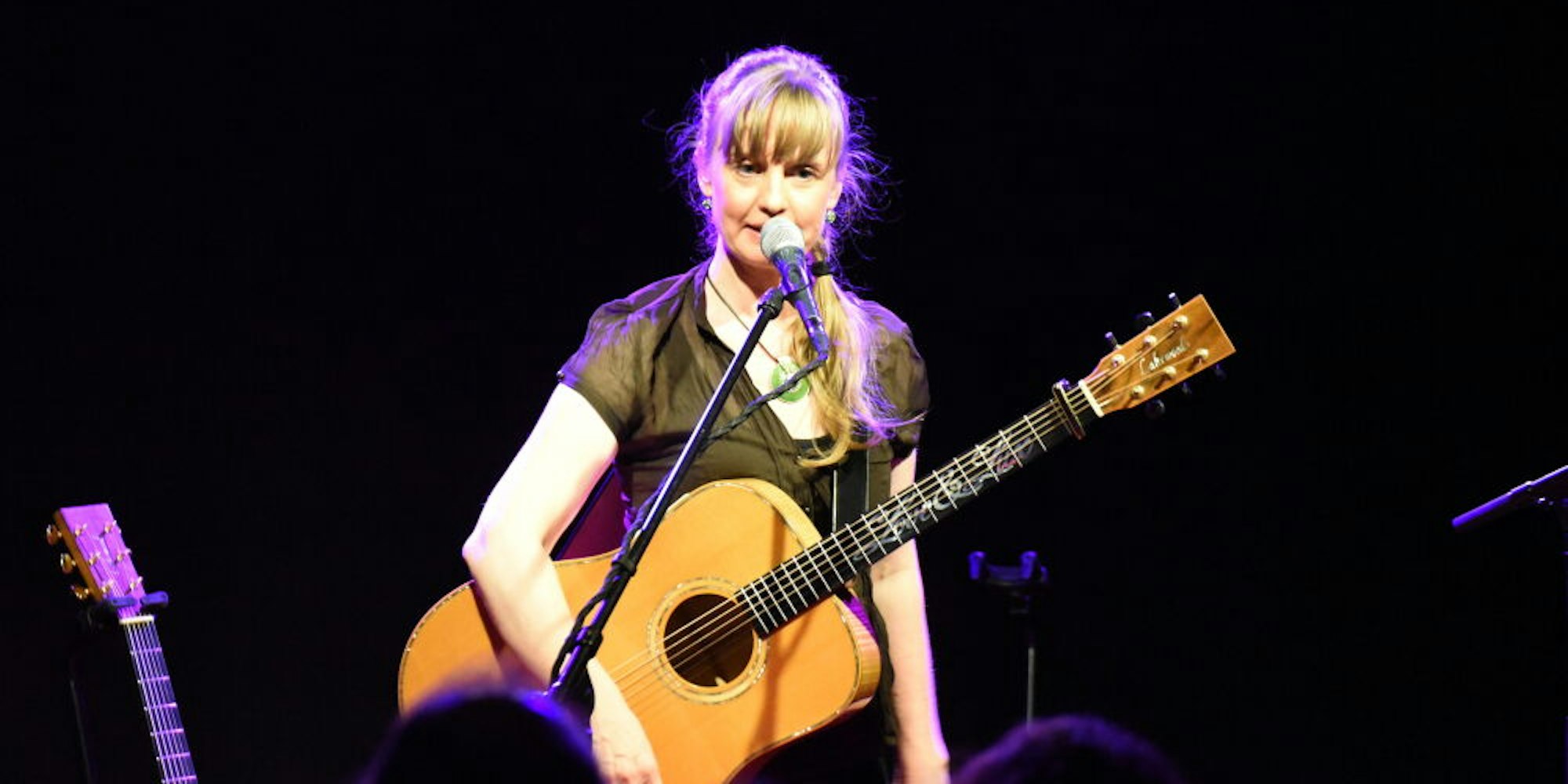 Zum Neustart im September kommt die Sängerin und Gitarristin Christina Lux zurück in die Veranstaltungshalle.