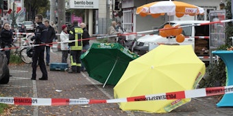 Der Tatort, an dem Henriette Reker und vier weitere Personen mit einem großen Messer angegriffen worden sind.