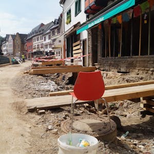 Straßen mit großen Schäden wie die Werther Straße haben beim Wiederaufbau Priorität.