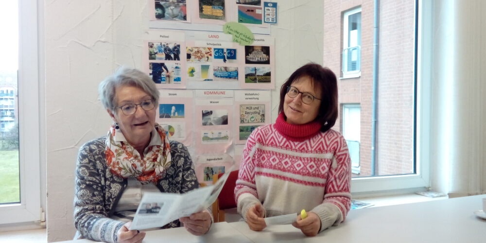 Suchen ehrenamtliche Begleiterinnen für eingewanderte Frauen: Helga Pimpertz (l.) und Michaela Mönnig.