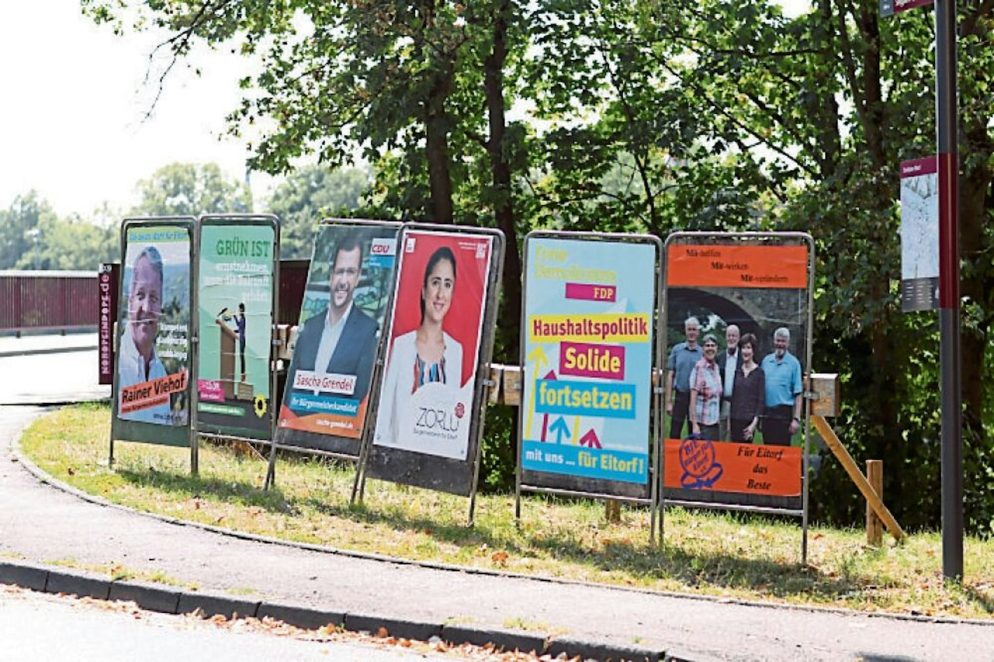  Viel Auswahl hat der Betrachter bei den Wahlplakaten in Eitorf.