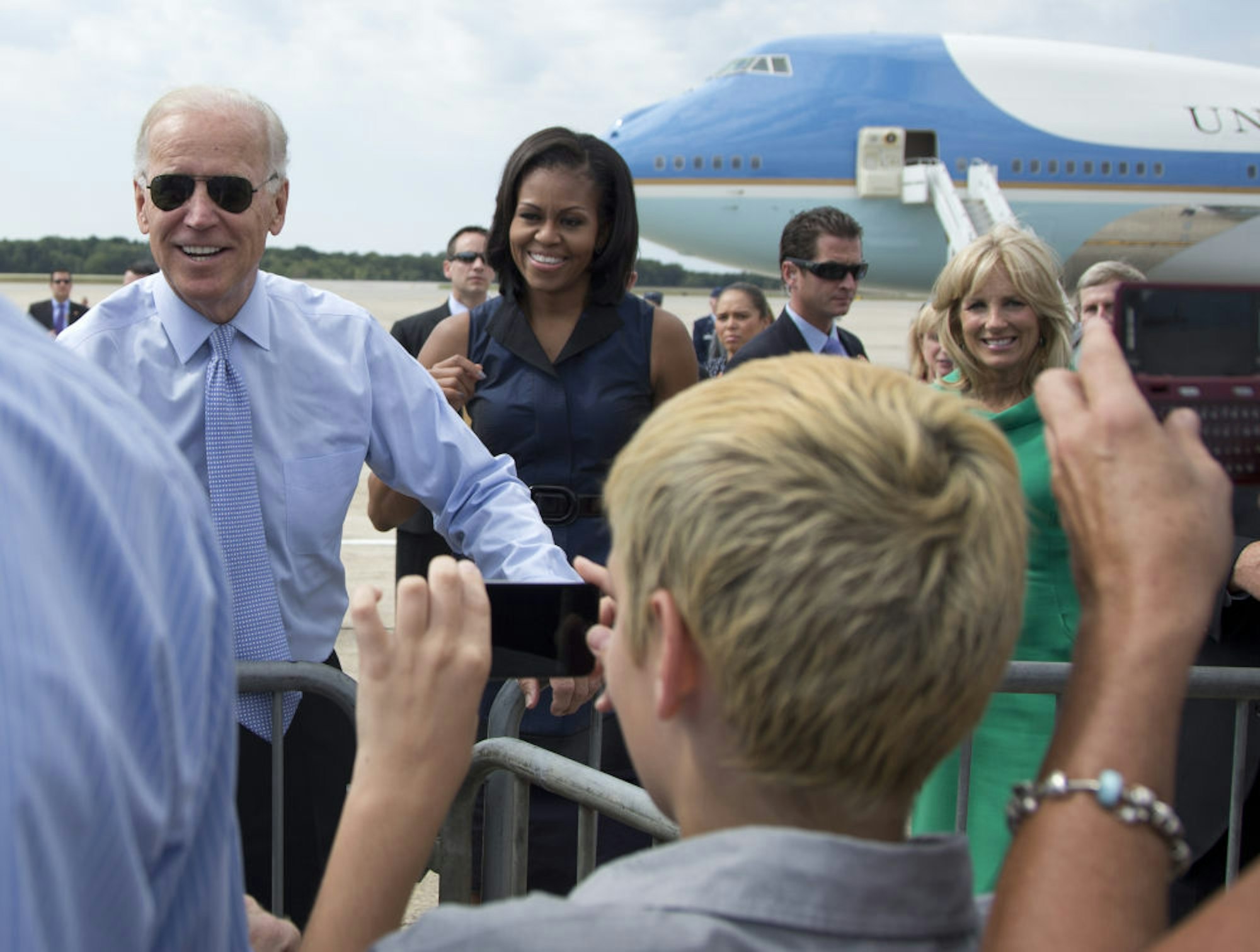 Gemeinsamer Auftritt mit Joe Biden, der unter Michelle Obamas Mann Barack Vizepräsident der USA gewesen ist.