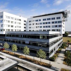 Maximalversorger im Rechtsrheinischen: Die städtische Klinik Merheim wäre ein elementarer Teil eines Klinikverbunds.