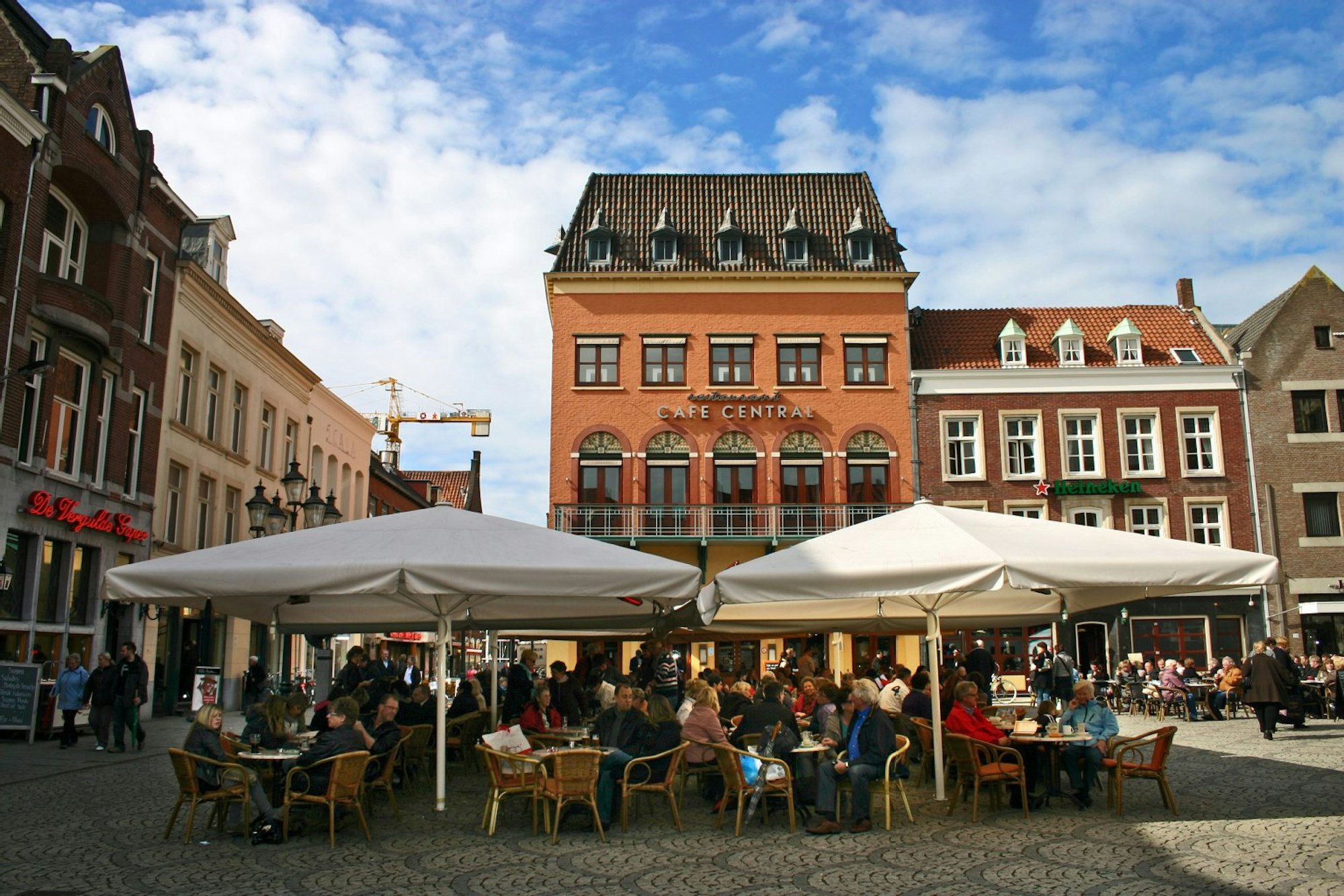 Viele Cafés und Imbisse locken in der Venloer Innenstadt.